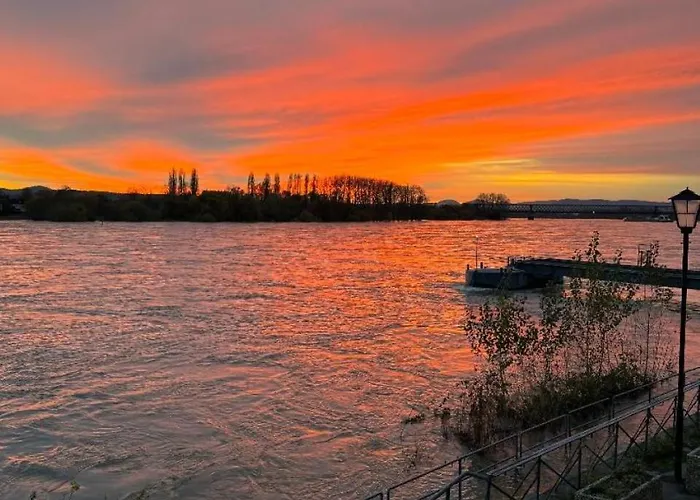 Rheinstein Am Schloss Engers 公寓 新维德