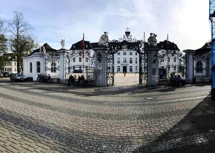 Rheinstein Am Schloss Engers 公寓 新维德